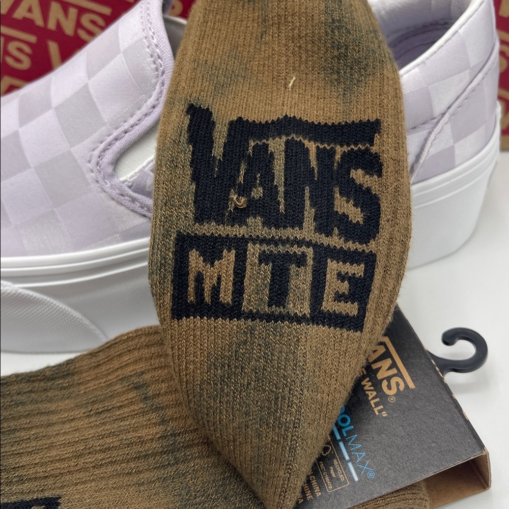 Vans CoolMax technology for comfort.
 "Off The Wall" Crew socks (1 pair) - Picture 9 of 16